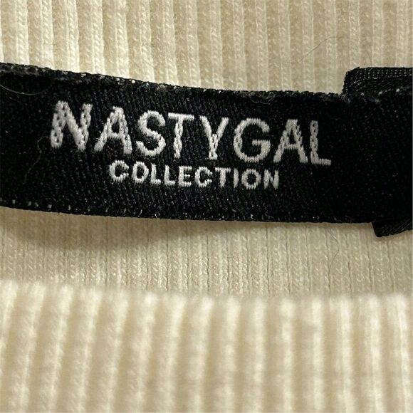 Nasty Gal Women's Beige Ribbed Crop Top Size 4 Casual Spring Tee - Picture 4 of 6